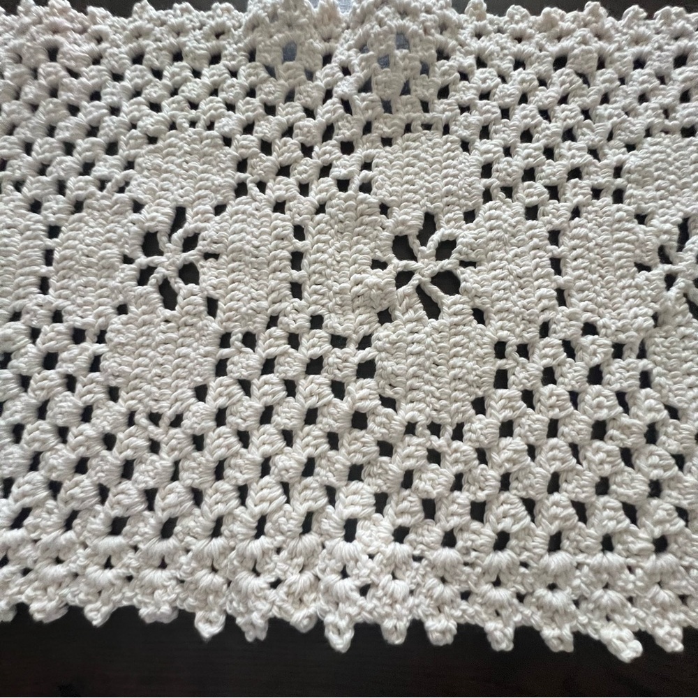 White/Cream Rectangular Crochet Flower Table Runner - Picture 3 of 8